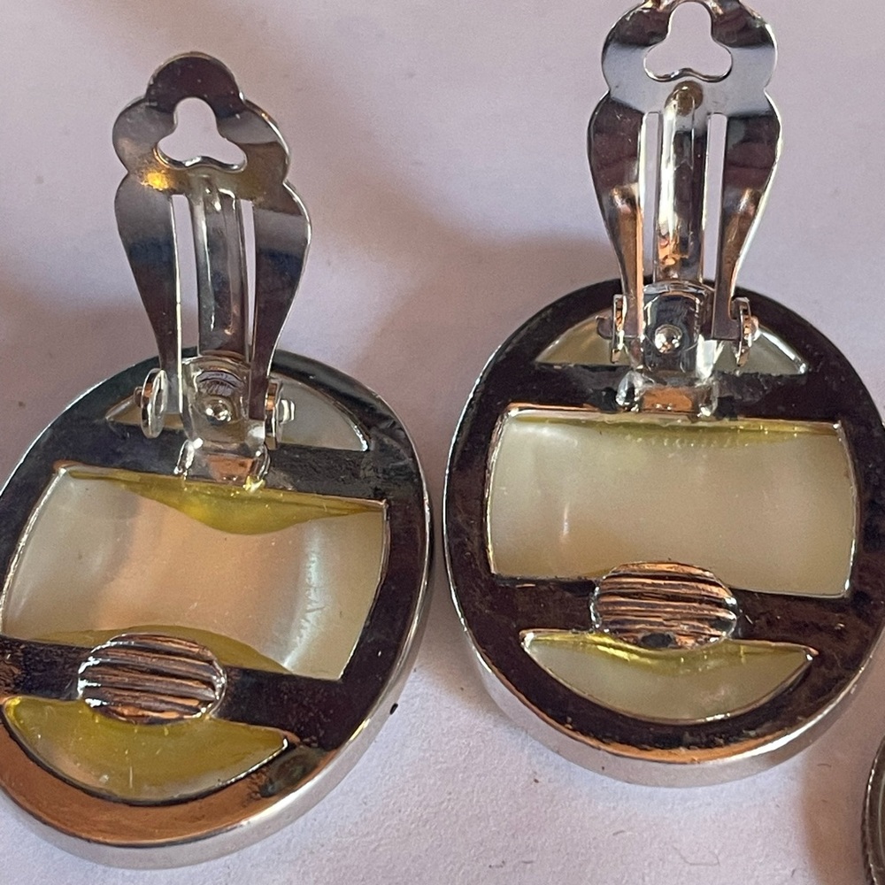 Mother of Pearl Oval Clip-On Earrings - Iridescent White - Picture 5 of 7